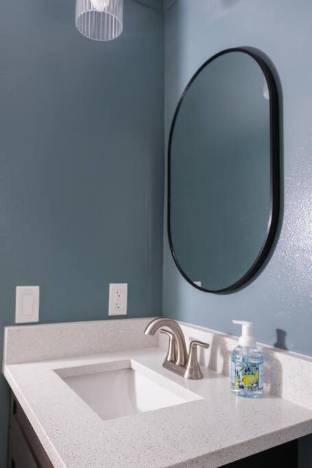 Villa House Near Tampa Zoo And Busch Gardens, Free High Speed Wifi Exterior foto